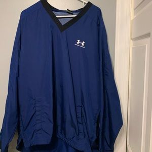 Windbreaker with pocket